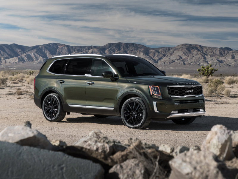 See how the 2022 Kia Telluride compares near Lewis Center OH
