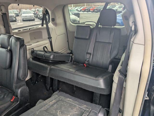 2016 Chrysler Town & Country Touring-L