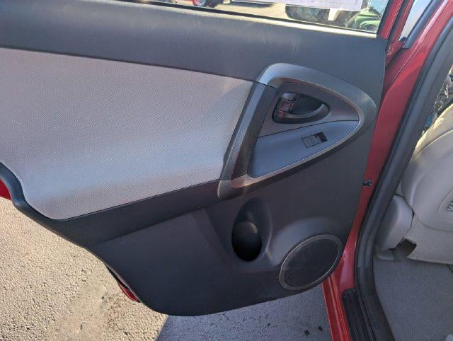 2012 Toyota RAV4 LE