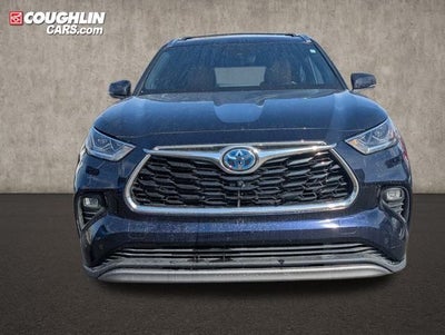 2022 Toyota Highlander Hybrid Platinum