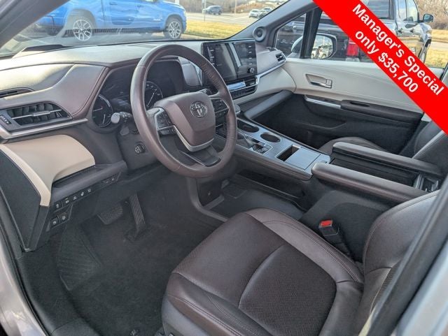 2021 Toyota Sienna Platinum 7 Passenger