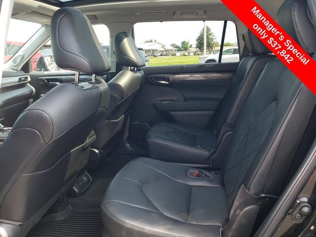 2022 Toyota Highlander Platinum