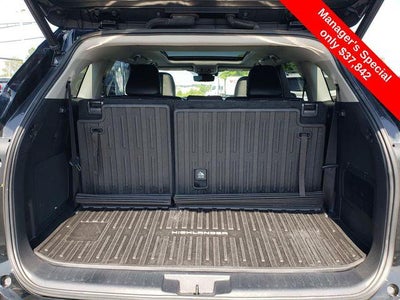 2022 Toyota Highlander Platinum