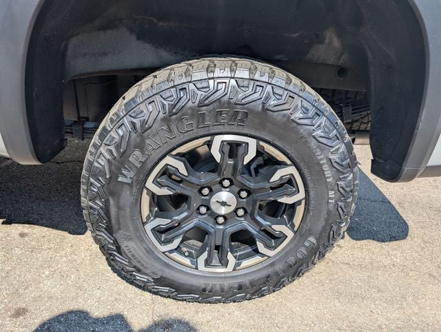 2025 Chevrolet Silverado 1500 ZR2