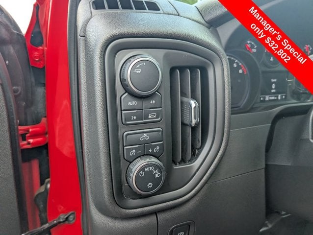 2023 Chevrolet Silverado 1500 4WD Crew Cab 147" Custom