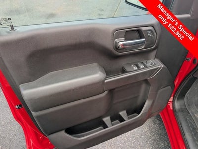 2023 Chevrolet Silverado 1500 4WD Crew Cab 147" Custom