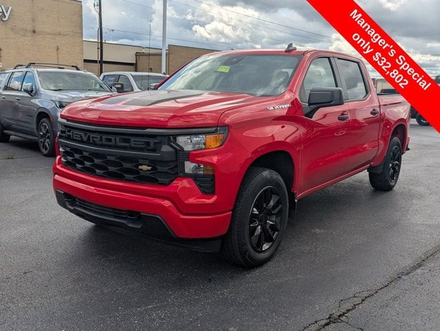 2023 Chevrolet Silverado 1500 4WD Crew Cab 147" Custom
