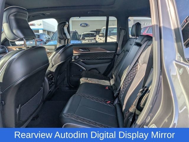 2022 Jeep Grand Cherokee Summit