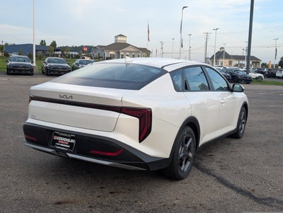 2026 Kia K4 LXS
