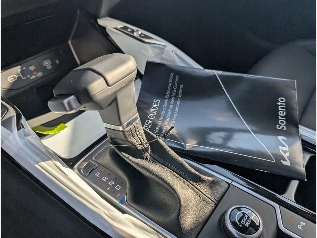 2025 Kia Sorento SX
