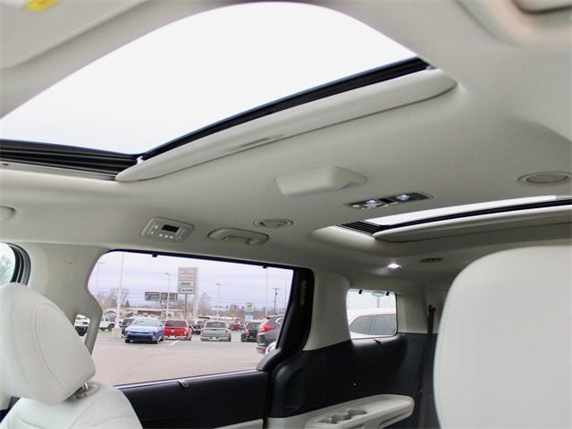 2025 Kia Carnival Hybrid SX