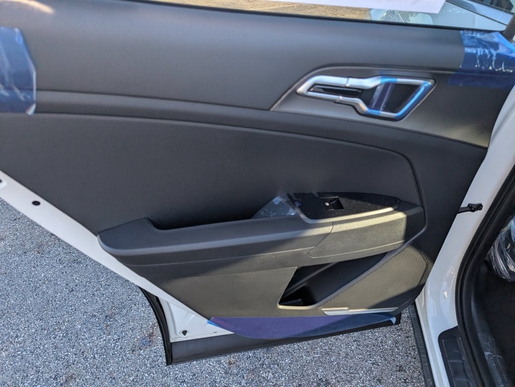 2027 Kia Sportage Hybrid LX