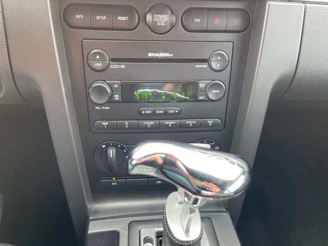 2005 Ford Mustang GT Premium