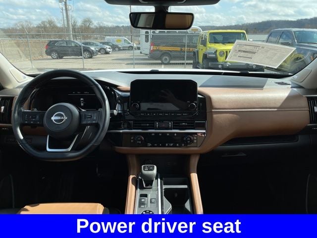 2025 Nissan Pathfinder Platinum