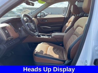 2025 Nissan Pathfinder Platinum