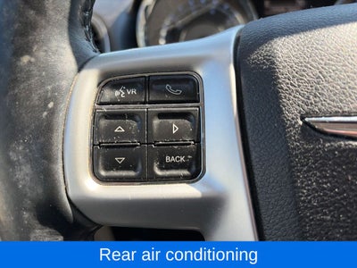 2015 Chrysler Town & Country Touring-L