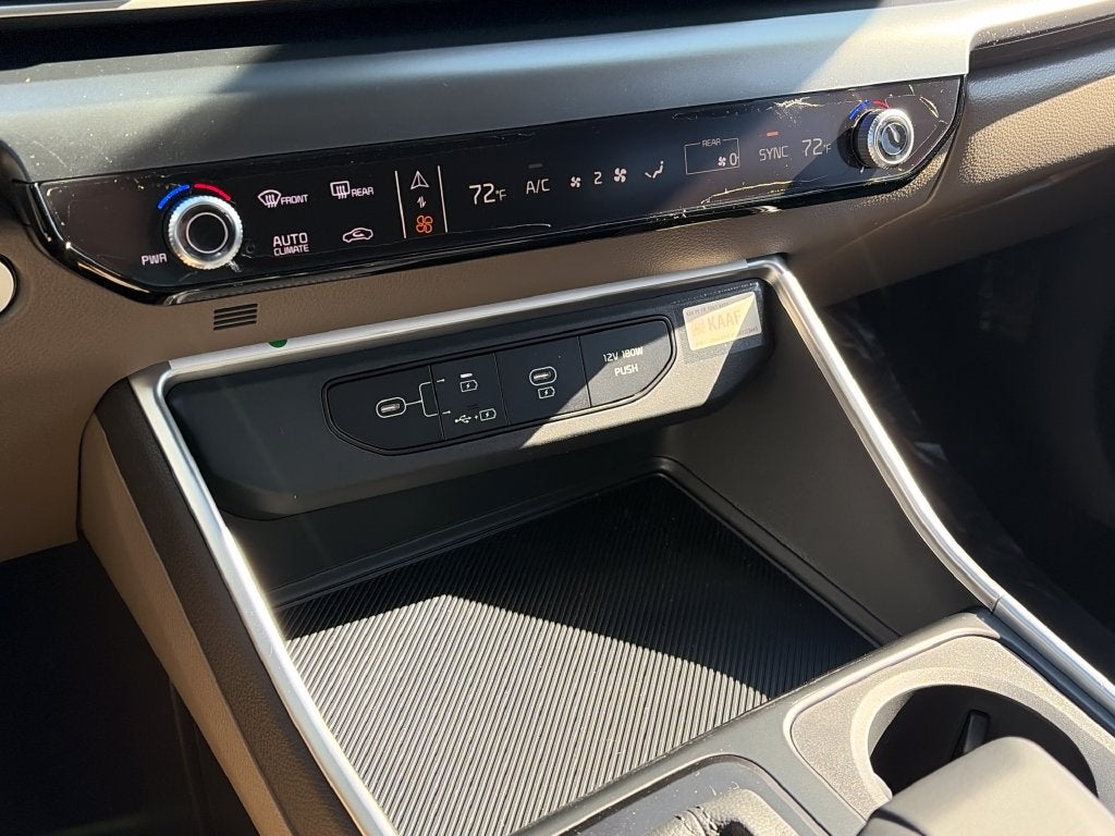 2027 Kia Carnival LXS
