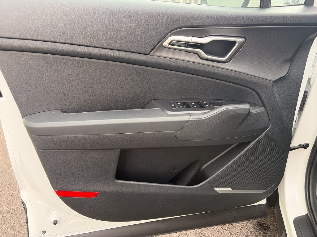 2027 Kia Sportage Hybrid LX