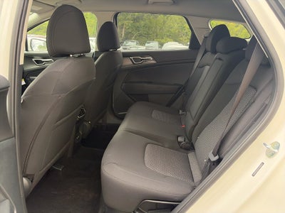 2027 Kia Sportage Hybrid LX