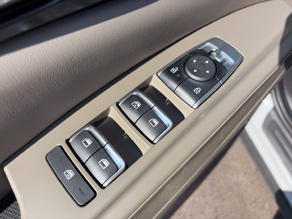 2027 Kia Carnival LX