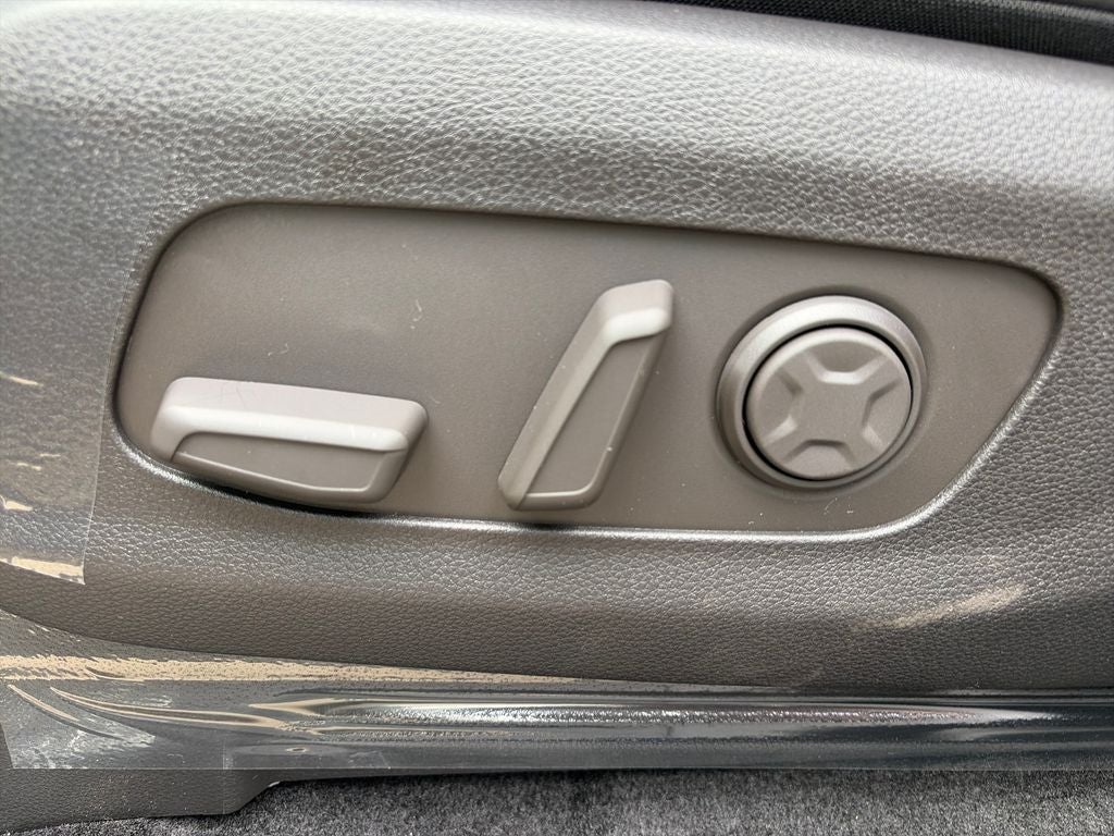 2026 Kia Carnival Hybrid Base