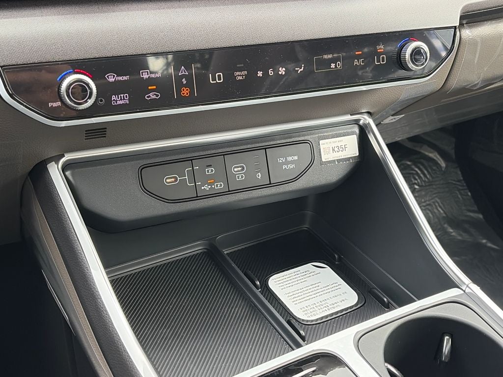 2026 Kia Carnival Hybrid Base