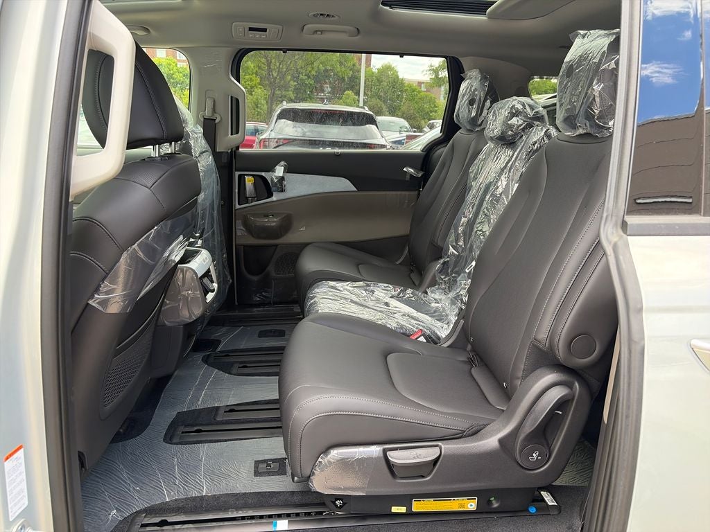 2026 Kia Carnival Hybrid Base
