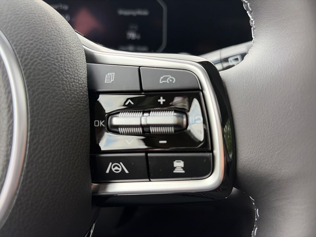 2026 Kia Carnival Hybrid Base