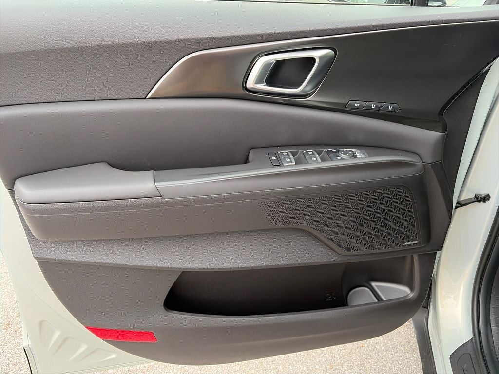 2026 Kia Carnival Hybrid Base