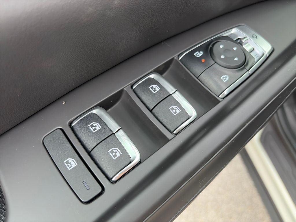 2026 Kia Carnival Hybrid Base