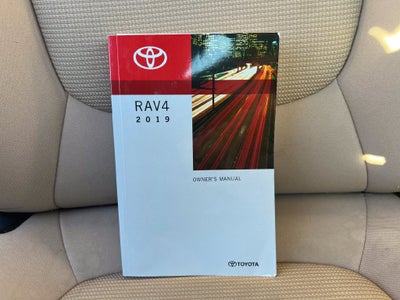 2019 Toyota RAV4 LE