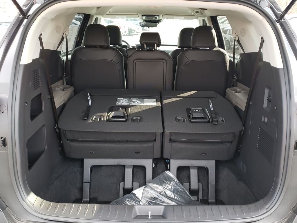 2026 Kia Carnival Base