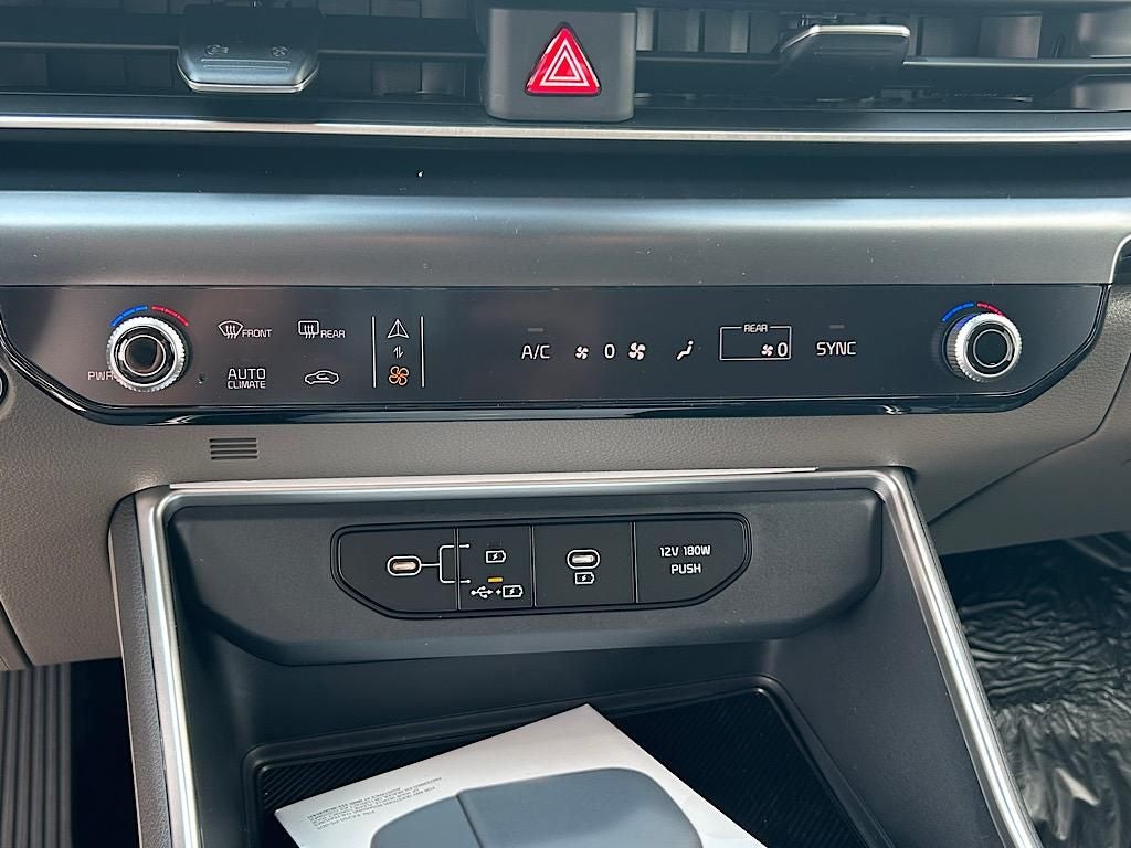 2025 Kia Carnival LXS