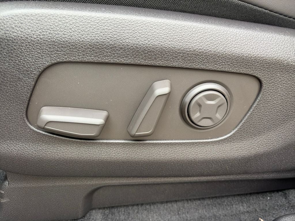 2026 Kia Carnival Base