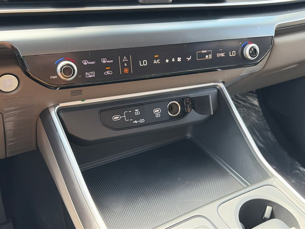 2027 Kia Carnival LXS