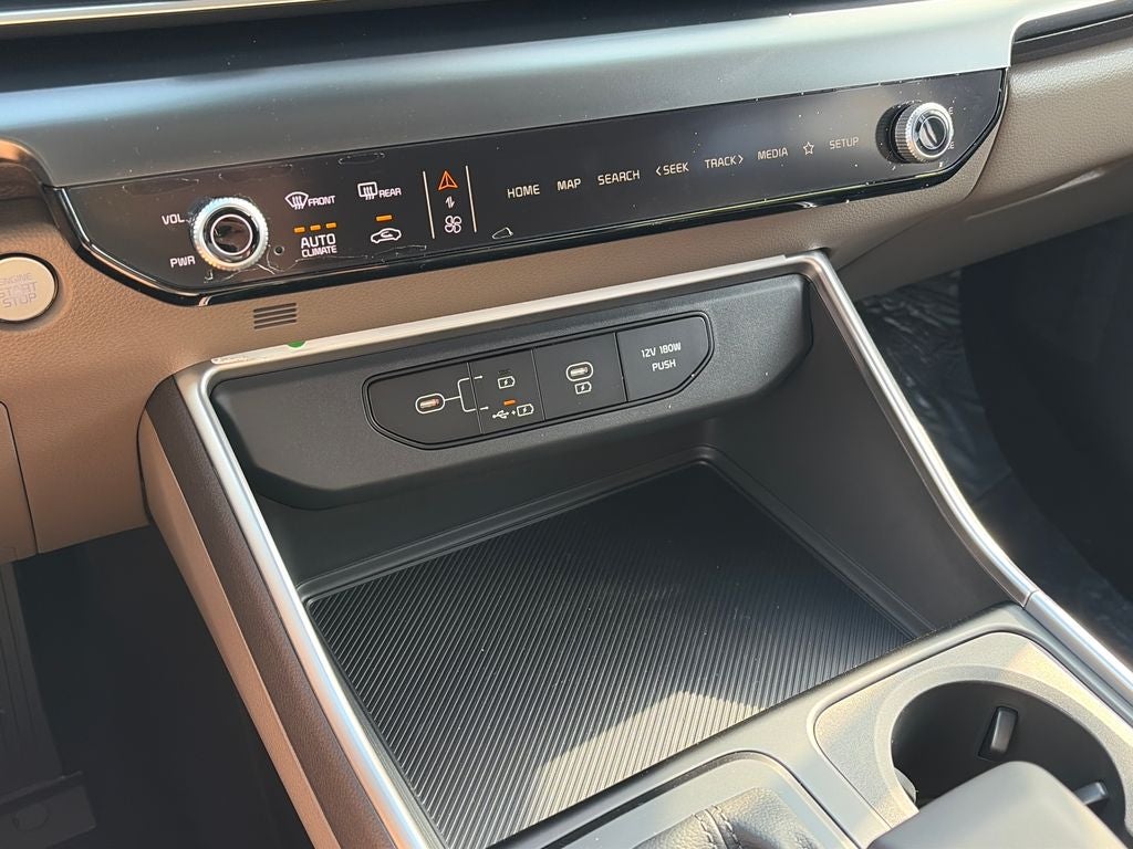 2027 Kia Carnival LXS