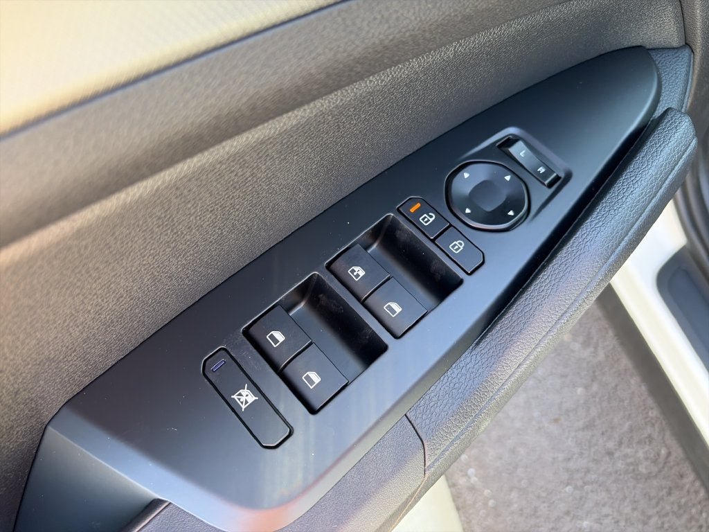 2027 Kia Sportage Hybrid LX