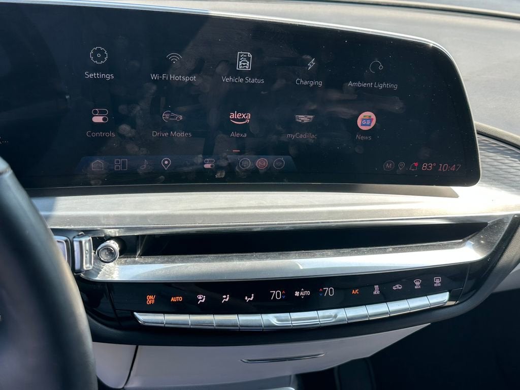 2024 Cadillac LYRIQ Sport 2