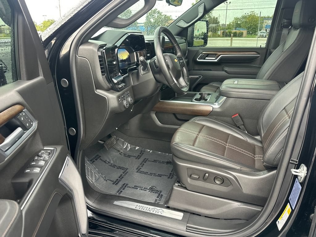 2025 Chevrolet Silverado 3500 HD High Country DRW