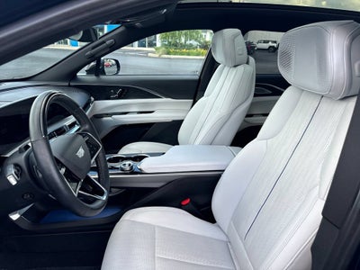 2024 Cadillac LYRIQ Luxury 2