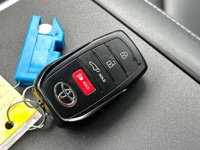 2025 Toyota Highlander Hybrid Platinum