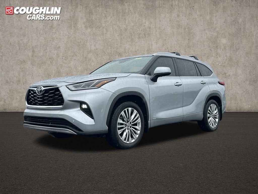 2025 Toyota Highlander Hybrid Platinum