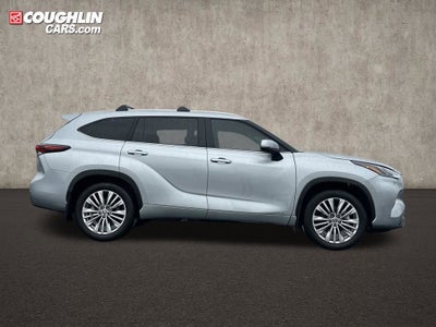 2025 Toyota Highlander Hybrid Platinum