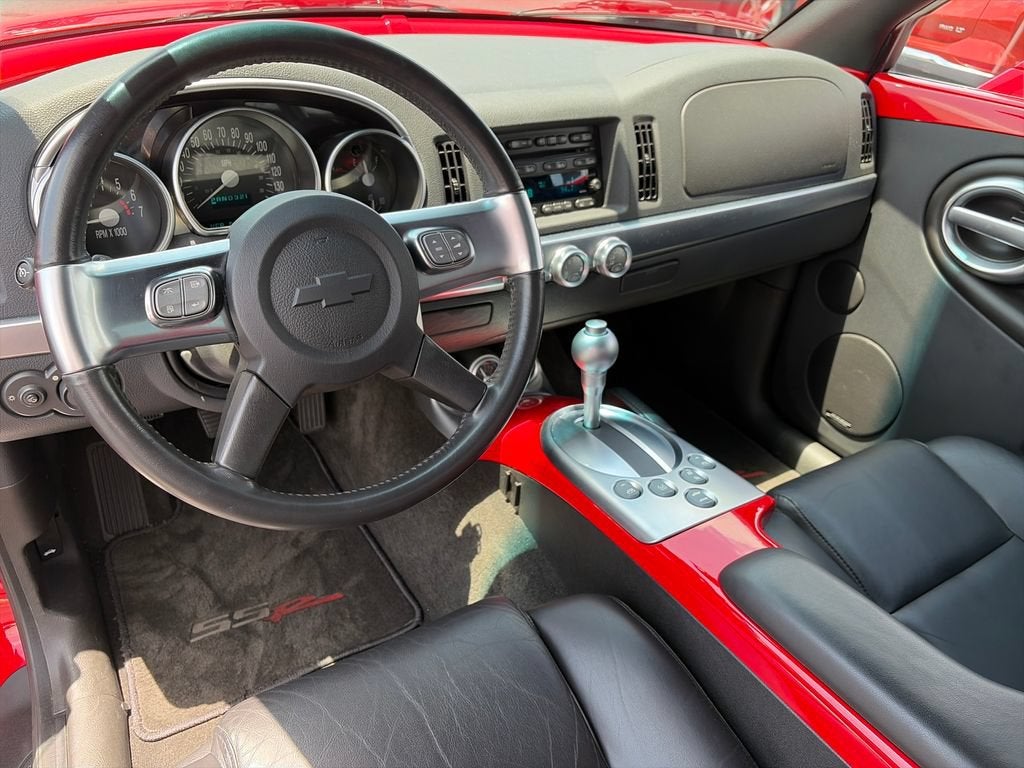 2004 Chevrolet SSR LS
