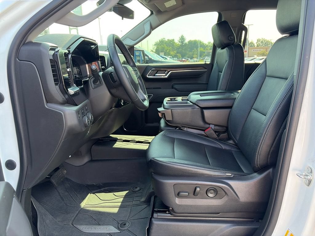 2023 Chevrolet Silverado 1500 LT (2FL)
