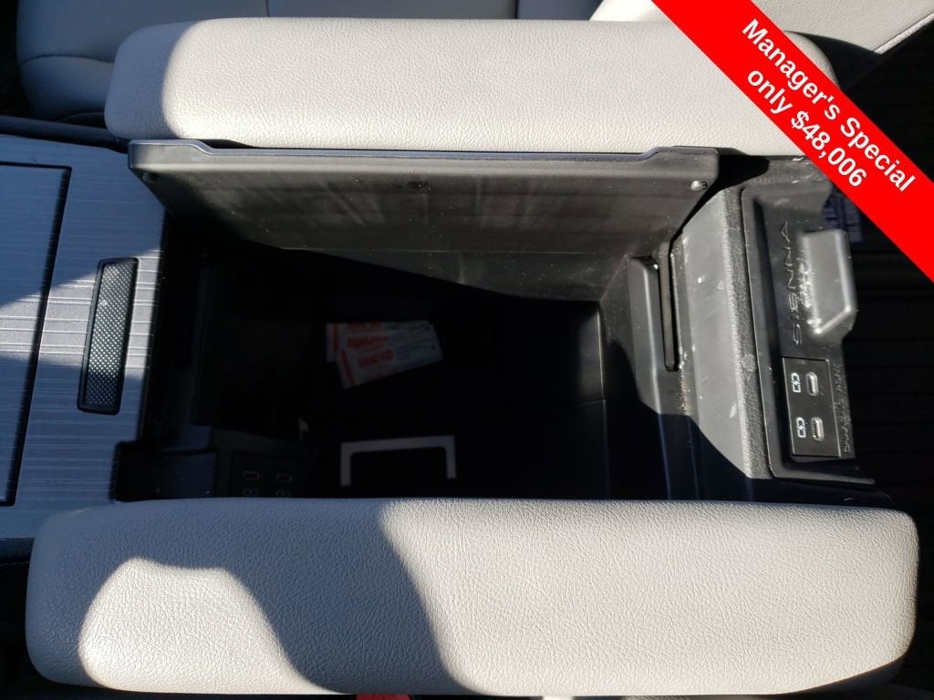 2025 Toyota Sienna XLE