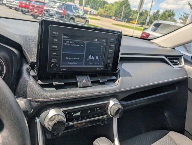 2020 Toyota RAV4 LE