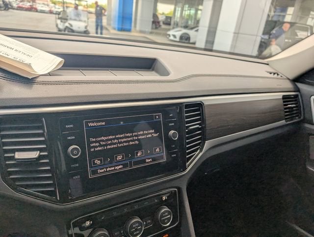 2023 Volkswagen Atlas 3.6L V6 SE w/Technology